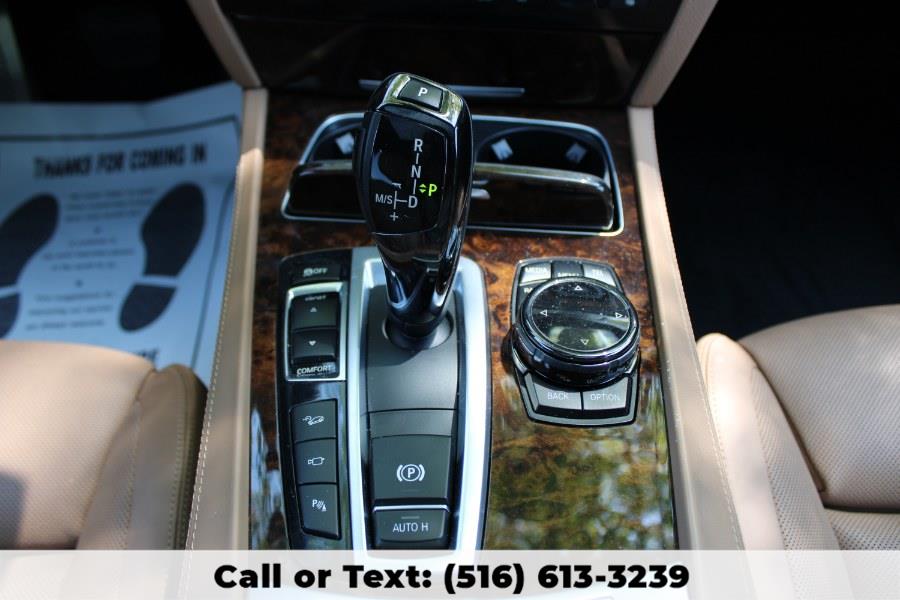 2015 BMW 7 Series 4dr Sdn 750i xDrive AWD, available for sale in Great Neck, New York | Great Neck Car Buyers & Sellers. Great Neck, New York 2015 BMW 7 Series 4dr Sdn 750i xDrive AWD, available for sale in Great Neck, New York | Great Neck Car Buyers & Sellers. Great Neck, New York