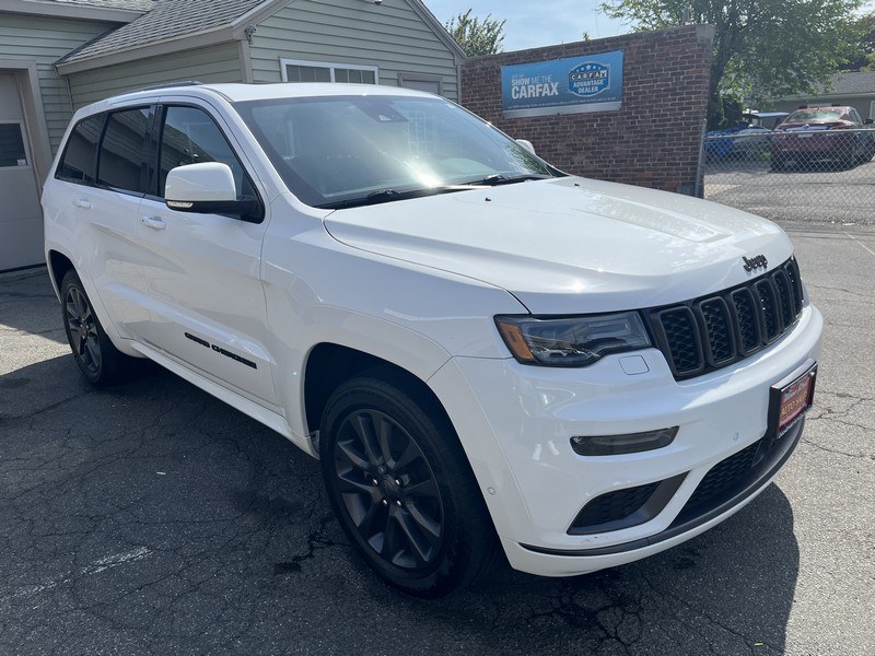 2018 Jeep Grand Cherokee Overland 4x4, available for sale in West Springfield, Massachusetts | Union Street Auto Sales. West Springfield, Massachusetts 2018 Jeep Grand Cherokee Overland 4x4, available for sale in West Springfield, Massachusetts | Union Street Auto Sales. West Springfield, Massachusetts