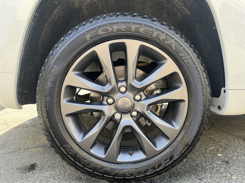 2018 Jeep Grand Cherokee Overland 4x4, available for sale in West Springfield, Massachusetts | Union Street Auto Sales. West Springfield, Massachusetts 2018 Jeep Grand Cherokee Overland 4x4, available for sale in West Springfield, Massachusetts | Union Street Auto Sales. West Springfield, Massachusetts