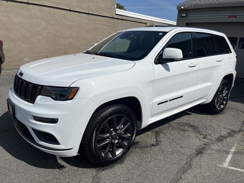 2018 Jeep Grand Cherokee Overland 4x4, available for sale in West Springfield, Massachusetts | Union Street Auto Sales. West Springfield, Massachusetts 2018 Jeep Grand Cherokee Overland 4x4, available for sale in West Springfield, Massachusetts | Union Street Auto Sales. West Springfield, Massachusetts
