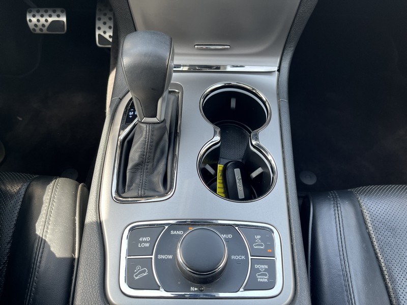 2018 Jeep Grand Cherokee Overland 4x4, available for sale in West Springfield, Massachusetts | Union Street Auto Sales. West Springfield, Massachusetts 2018 Jeep Grand Cherokee Overland 4x4, available for sale in West Springfield, Massachusetts | Union Street Auto Sales. West Springfield, Massachusetts