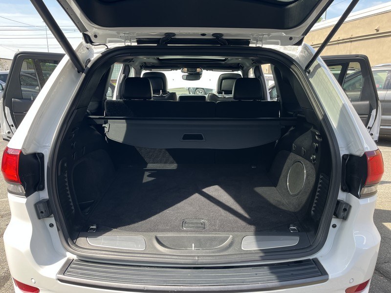2018 Jeep Grand Cherokee Overland 4x4, available for sale in West Springfield, Massachusetts | Union Street Auto Sales. West Springfield, Massachusetts 2018 Jeep Grand Cherokee Overland 4x4, available for sale in West Springfield, Massachusetts | Union Street Auto Sales. West Springfield, Massachusetts