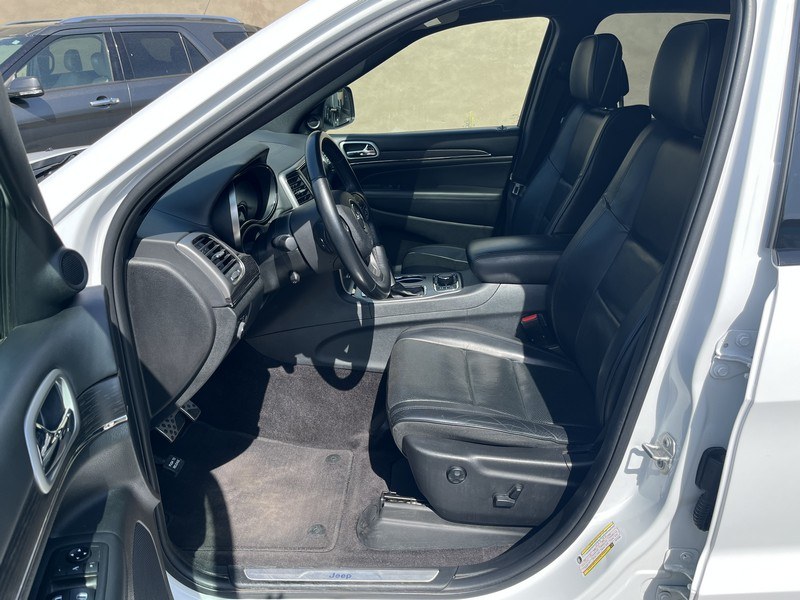 2018 Jeep Grand Cherokee Overland 4x4, available for sale in West Springfield, Massachusetts | Union Street Auto Sales. West Springfield, Massachusetts 2018 Jeep Grand Cherokee Overland 4x4, available for sale in West Springfield, Massachusetts | Union Street Auto Sales. West Springfield, Massachusetts