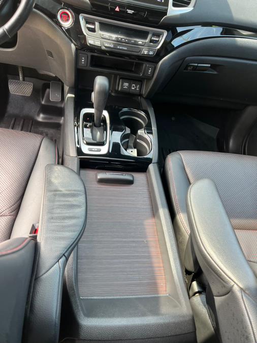 2019 Honda Ridgeline Black Edition AWD, available for sale in Berlin, Connecticut | Tru Auto Mall. Berlin, Connecticut 2019 Honda Ridgeline Black Edition AWD, available for sale in Berlin, Connecticut | Tru Auto Mall. Berlin, Connecticut