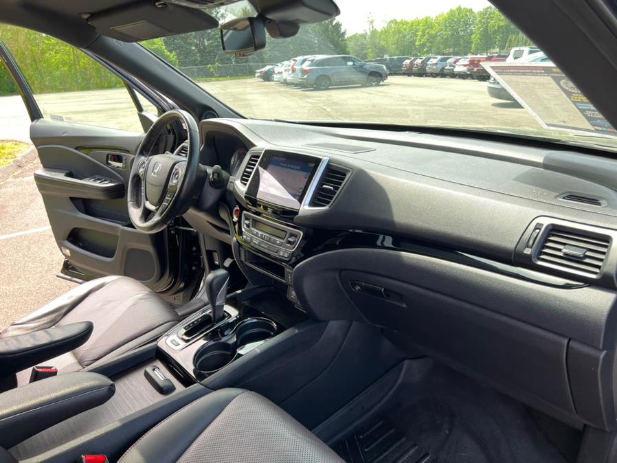 2019 Honda Ridgeline Black Edition AWD, available for sale in Berlin, Connecticut | Tru Auto Mall. Berlin, Connecticut 2019 Honda Ridgeline Black Edition AWD, available for sale in Berlin, Connecticut | Tru Auto Mall. Berlin, Connecticut