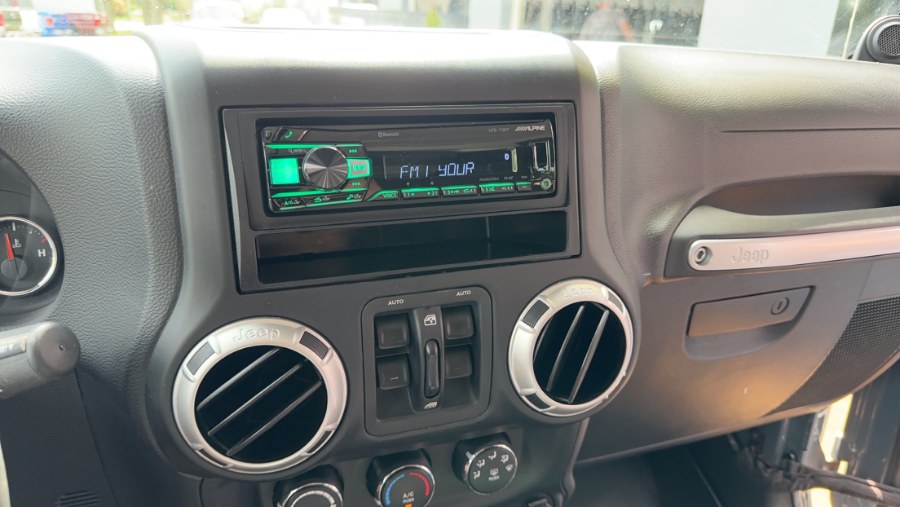 2014 Jeep Wrangler Unlimited 4WD 4dr Sahara, available for sale in Waterbury, Connecticut | West End Automotive Center. Waterbury, Connecticut 2014 Jeep Wrangler Unlimited 4WD 4dr Sahara, available for sale in Waterbury, Connecticut | West End Automotive Center. Waterbury, Connecticut