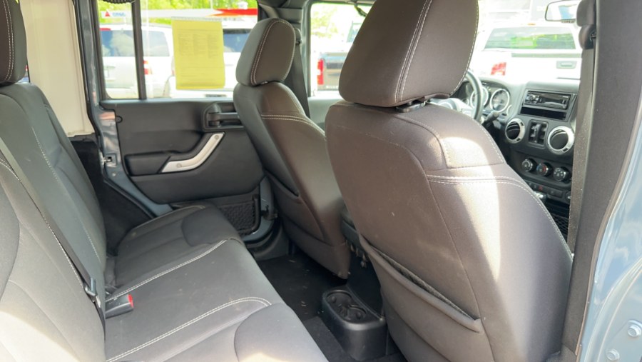2014 Jeep Wrangler Unlimited 4WD 4dr Sahara, available for sale in Waterbury, Connecticut | West End Automotive Center. Waterbury, Connecticut 2014 Jeep Wrangler Unlimited 4WD 4dr Sahara, available for sale in Waterbury, Connecticut | West End Automotive Center. Waterbury, Connecticut