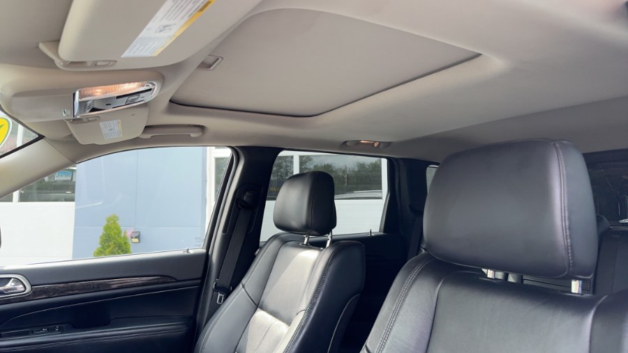 2011 Jeep Grand Cherokee 4WD 4dr Laredo, available for sale in Waterbury, Connecticut | West End Automotive Center. Waterbury, Connecticut 2011 Jeep Grand Cherokee 4WD 4dr Laredo, available for sale in Waterbury, Connecticut | West End Automotive Center. Waterbury, Connecticut