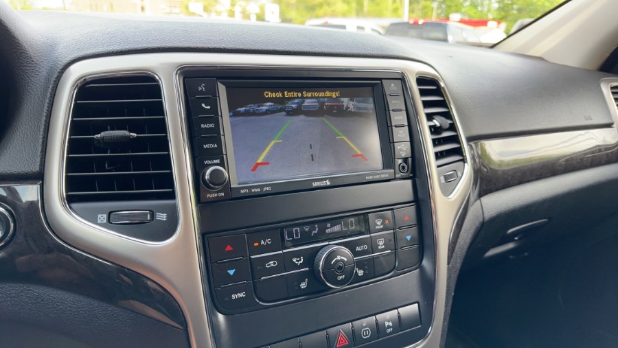 2011 Jeep Grand Cherokee 4WD 4dr Laredo, available for sale in Waterbury, Connecticut | West End Automotive Center. Waterbury, Connecticut 2011 Jeep Grand Cherokee 4WD 4dr Laredo, available for sale in Waterbury, Connecticut | West End Automotive Center. Waterbury, Connecticut