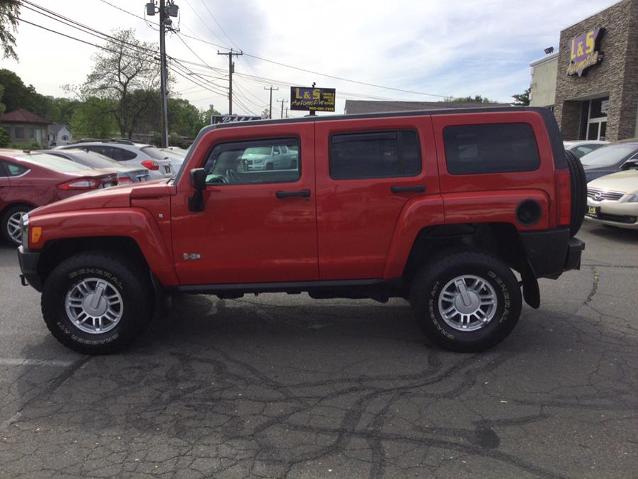 2009 HUMMER H3 4WD 4dr SUV Luxury, available for sale in Plantsville, Connecticut | L&S Automotive LLC. Plantsville, Connecticut 2009 HUMMER H3 4WD 4dr SUV Luxury, available for sale in Plantsville, Connecticut | L&S Automotive LLC. Plantsville, Connecticut