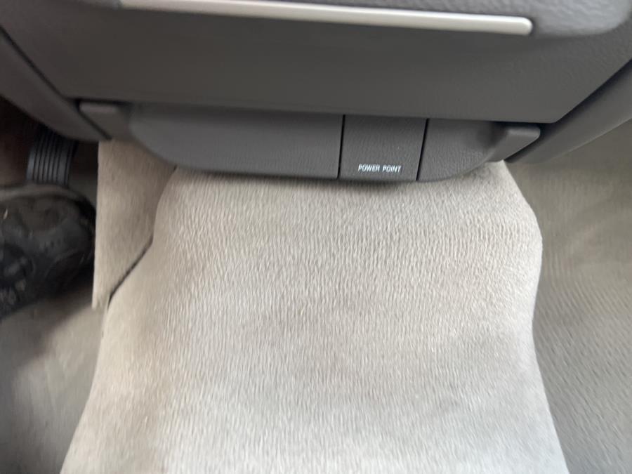 2006 Lincoln Town Car 4dr Sdn Signature, available for sale in South Windsor , Connecticut | Ful-line Auto LLC. South Windsor , Connecticut 2006 Lincoln Town Car 4dr Sdn Signature, available for sale in South Windsor , Connecticut | Ful-line Auto LLC. South Windsor , Connecticut