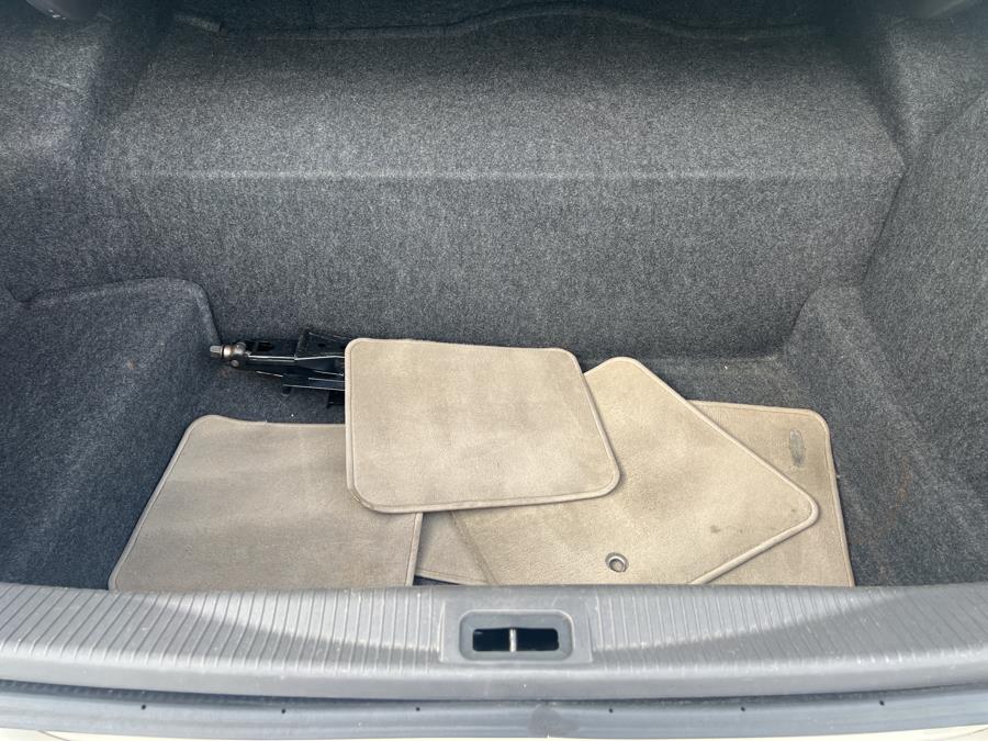 2006 Lincoln Town Car 4dr Sdn Signature, available for sale in South Windsor , Connecticut | Ful-line Auto LLC. South Windsor , Connecticut 2006 Lincoln Town Car 4dr Sdn Signature, available for sale in South Windsor , Connecticut | Ful-line Auto LLC. South Windsor , Connecticut