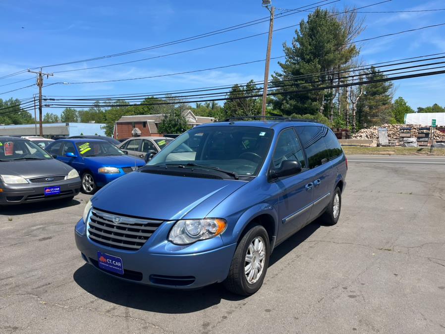 2007 Chrysler Town & Country LWB 4dr Wgn Touring, available for sale in East Windsor, Connecticut | CT Car Co LLC. East Windsor, Connecticut 2007 Chrysler Town & Country LWB 4dr Wgn Touring, available for sale in East Windsor, Connecticut | CT Car Co LLC. East Windsor, Connecticut