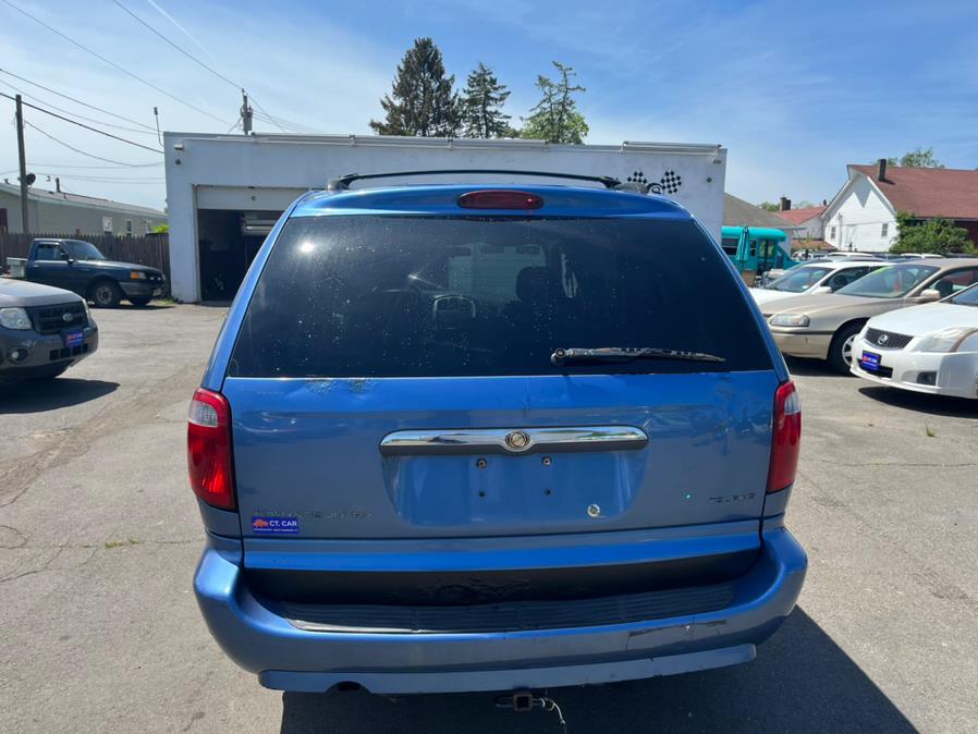 2007 Chrysler Town & Country LWB 4dr Wgn Touring, available for sale in East Windsor, Connecticut | CT Car Co LLC. East Windsor, Connecticut 2007 Chrysler Town & Country LWB 4dr Wgn Touring, available for sale in East Windsor, Connecticut | CT Car Co LLC. East Windsor, Connecticut