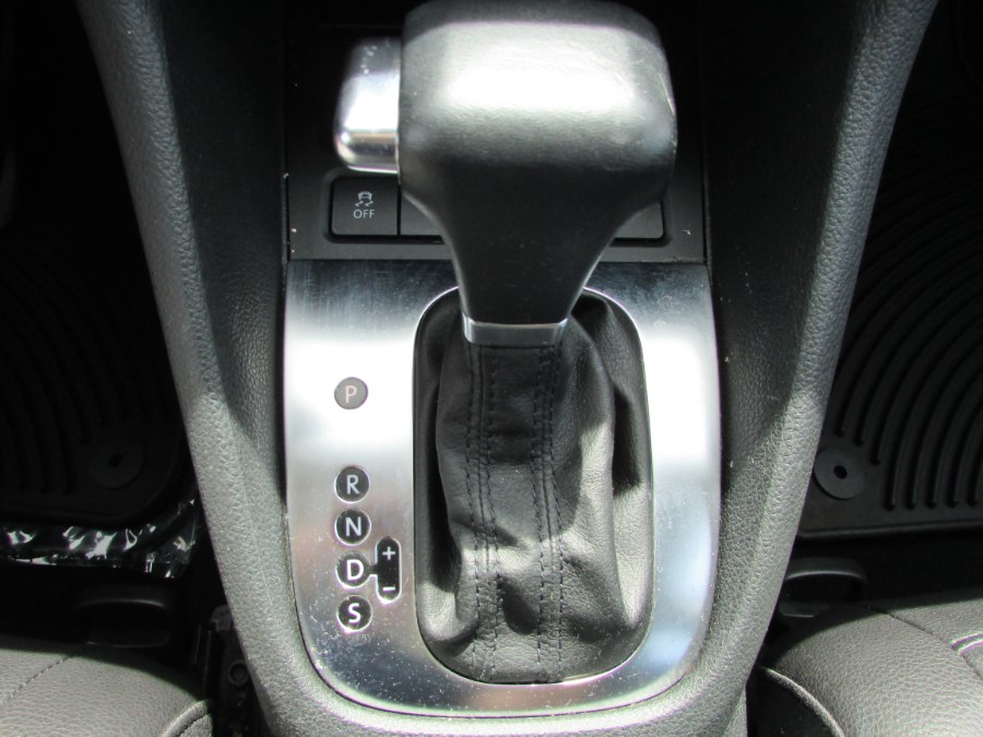 2011 Volkswagen Jetta SportWagen 4dr Auto S, available for sale in East Windsor, Connecticut | United Auto Sales of E Windsor, Inc. East Windsor, Connecticut 2011 Volkswagen Jetta SportWagen 4dr Auto S, available for sale in East Windsor, Connecticut | United Auto Sales of E Windsor, Inc. East Windsor, Connecticut