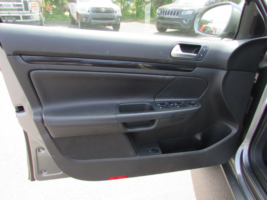 2011 Volkswagen Jetta SportWagen 4dr Auto S, available for sale in East Windsor, Connecticut | United Auto Sales of E Windsor, Inc. East Windsor, Connecticut 2011 Volkswagen Jetta SportWagen 4dr Auto S, available for sale in East Windsor, Connecticut | United Auto Sales of E Windsor, Inc. East Windsor, Connecticut