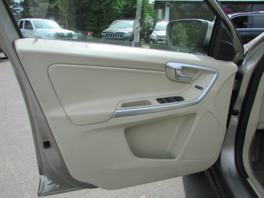 2012 Volvo XC60 AWD 4dr 3.0L Premier Plus, available for sale in East Windsor, Connecticut | United Auto Sales of E Windsor, Inc. East Windsor, Connecticut 2012 Volvo XC60 AWD 4dr 3.0L Premier Plus, available for sale in East Windsor, Connecticut | United Auto Sales of E Windsor, Inc. East Windsor, Connecticut
