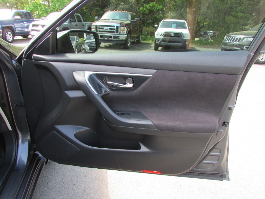 2013 Nissan Altima 4dr Sdn I4 2.5 S, available for sale in East Windsor, Connecticut | United Auto Sales of E Windsor, Inc. East Windsor, Connecticut 2013 Nissan Altima 4dr Sdn I4 2.5 S, available for sale in East Windsor, Connecticut | United Auto Sales of E Windsor, Inc. East Windsor, Connecticut