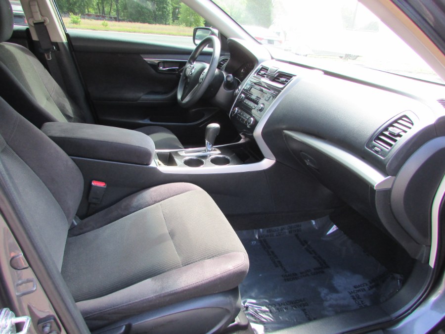 2013 Nissan Altima 4dr Sdn I4 2.5 S, available for sale in East Windsor, Connecticut | United Auto Sales of E Windsor, Inc. East Windsor, Connecticut 2013 Nissan Altima 4dr Sdn I4 2.5 S, available for sale in East Windsor, Connecticut | United Auto Sales of E Windsor, Inc. East Windsor, Connecticut