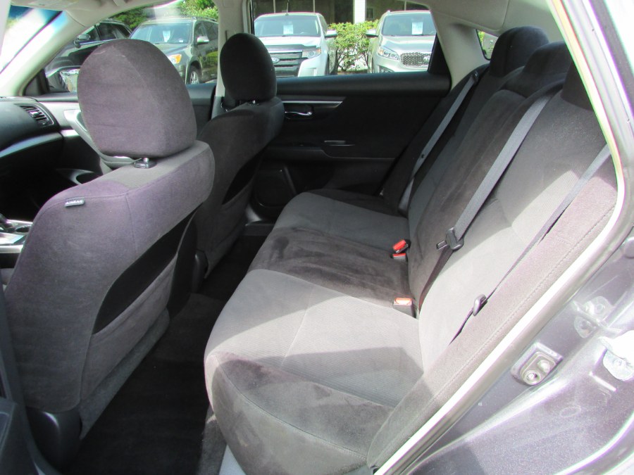 2013 Nissan Altima 4dr Sdn I4 2.5 S, available for sale in East Windsor, Connecticut | United Auto Sales of E Windsor, Inc. East Windsor, Connecticut 2013 Nissan Altima 4dr Sdn I4 2.5 S, available for sale in East Windsor, Connecticut | United Auto Sales of E Windsor, Inc. East Windsor, Connecticut