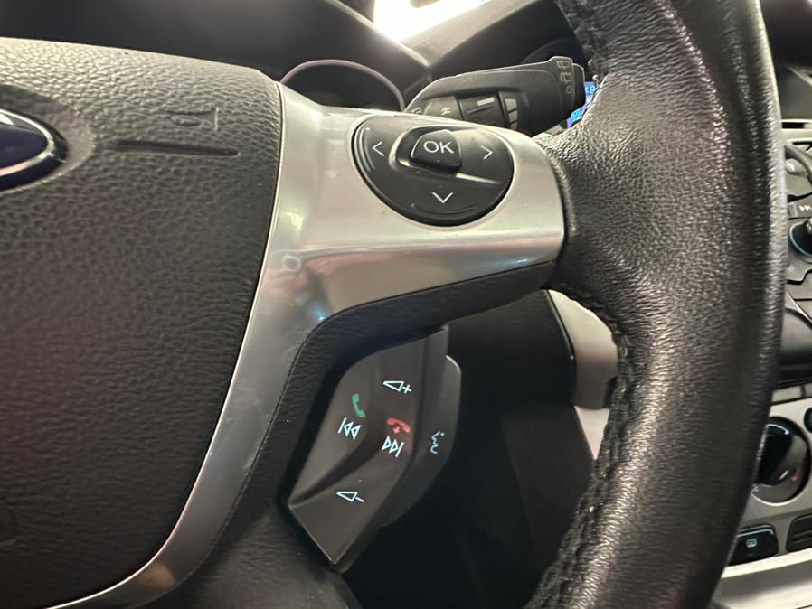 2013 Ford Focus 5dr HB SE, available for sale in Inwood, New York | 5 Towns Drive. Inwood, New York 2013 Ford Focus 5dr HB SE, available for sale in Inwood, New York | 5 Towns Drive. Inwood, New York