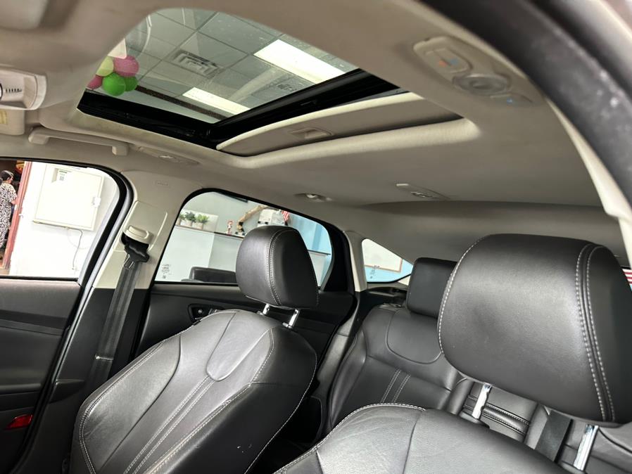 2013 Ford Focus 5dr HB SE, available for sale in Inwood, New York | 5 Towns Drive. Inwood, New York 2013 Ford Focus 5dr HB SE, available for sale in Inwood, New York | 5 Towns Drive. Inwood, New York