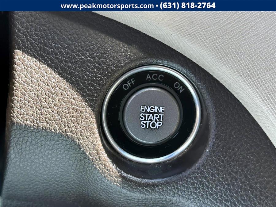 2013 Hyundai Santa Fe AWD 4dr Sport, available for sale in Bayshore, New York | Peak Automotive Inc.. Bayshore, New York 2013 Hyundai Santa Fe AWD 4dr Sport, available for sale in Bayshore, New York | Peak Automotive Inc.. Bayshore, New York