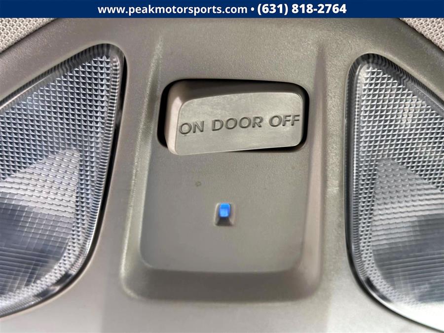 2013 Hyundai Santa Fe AWD 4dr Sport, available for sale in Bayshore, New York | Peak Automotive Inc.. Bayshore, New York 2013 Hyundai Santa Fe AWD 4dr Sport, available for sale in Bayshore, New York | Peak Automotive Inc.. Bayshore, New York