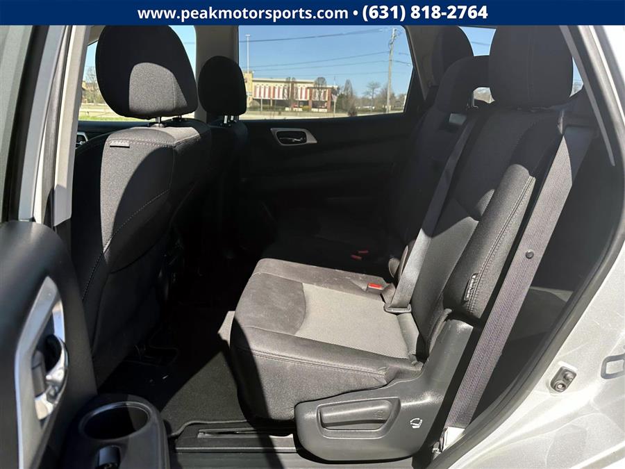 2018 Nissan Pathfinder 4x4 SV, available for sale in Bayshore, New York | Peak Automotive Inc.. Bayshore, New York 2018 Nissan Pathfinder 4x4 SV, available for sale in Bayshore, New York | Peak Automotive Inc.. Bayshore, New York