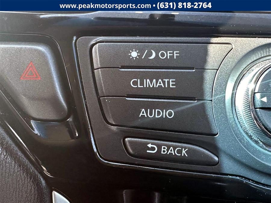 2018 Nissan Pathfinder 4x4 SV, available for sale in Bayshore, New York | Peak Automotive Inc.. Bayshore, New York 2018 Nissan Pathfinder 4x4 SV, available for sale in Bayshore, New York | Peak Automotive Inc.. Bayshore, New York