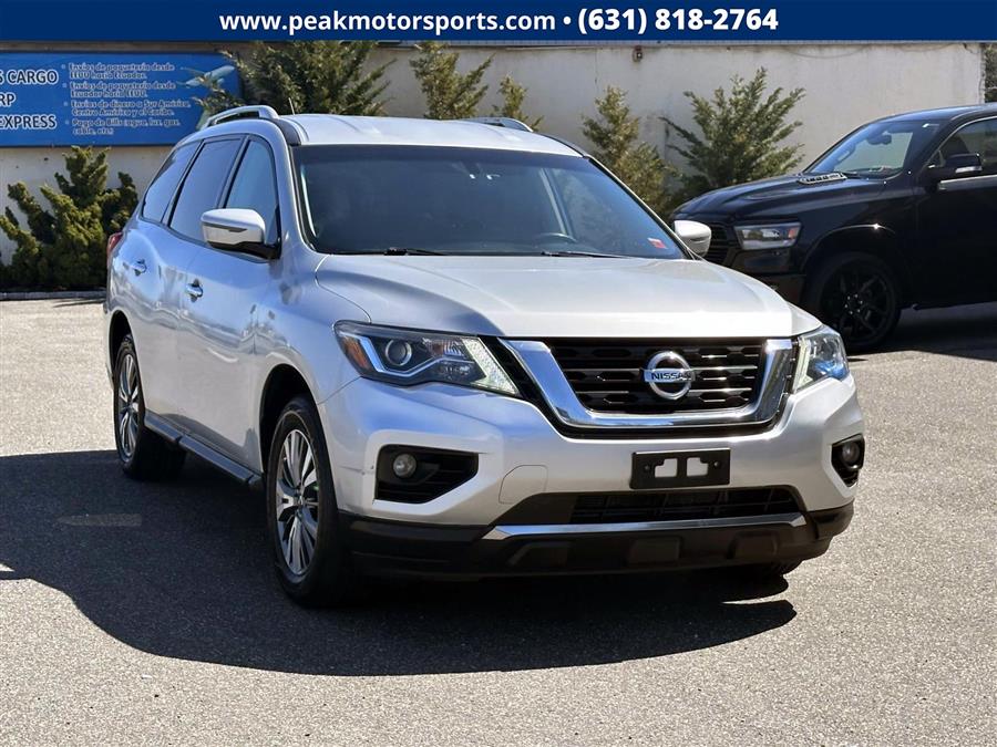 2018 Nissan Pathfinder 4x4 SV, available for sale in Bayshore, New York | Peak Automotive Inc.. Bayshore, New York 2018 Nissan Pathfinder 4x4 SV, available for sale in Bayshore, New York | Peak Automotive Inc.. Bayshore, New York