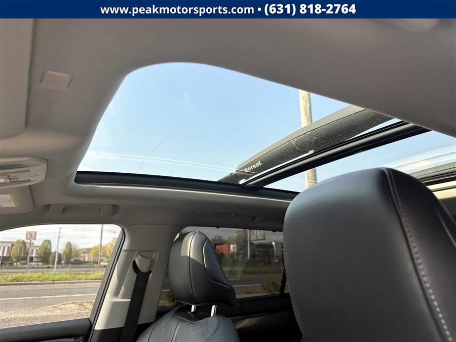 2021 Toyota Highlander Hybrid Platinum AWD (Natl), available for sale in Bayshore, New York | Peak Automotive Inc.. Bayshore, New York 2021 Toyota Highlander Hybrid Platinum AWD (Natl), available for sale in Bayshore, New York | Peak Automotive Inc.. Bayshore, New York