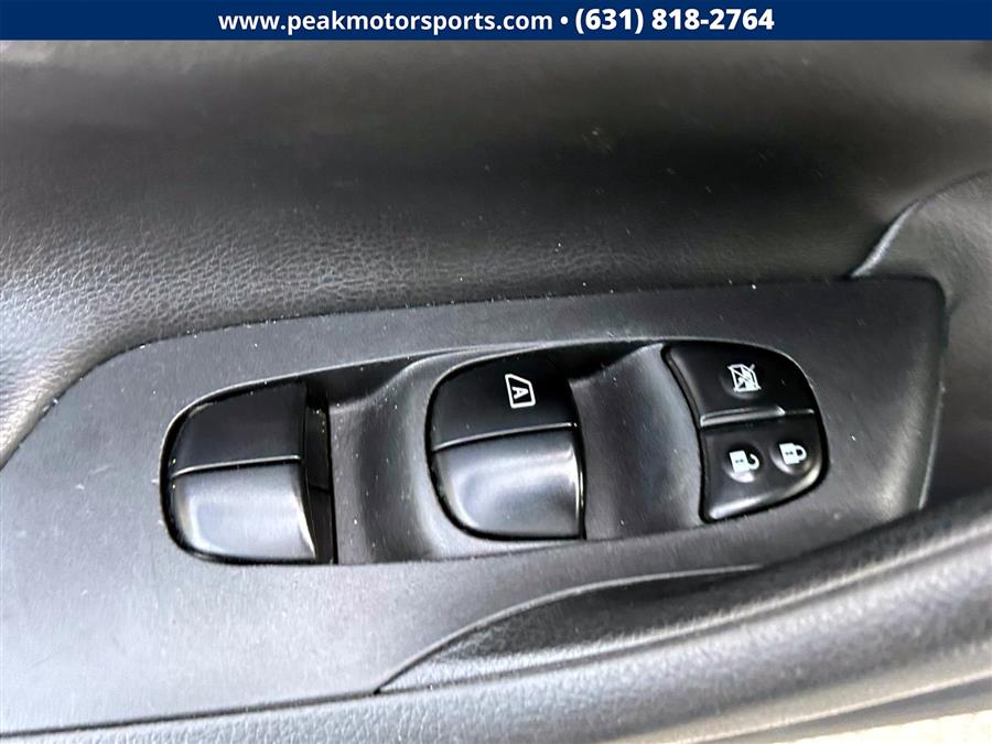 2018 Nissan Altima 2.5 S Sedan, available for sale in Bayshore, New York | Peak Automotive Inc.. Bayshore, New York 2018 Nissan Altima 2.5 S Sedan, available for sale in Bayshore, New York | Peak Automotive Inc.. Bayshore, New York