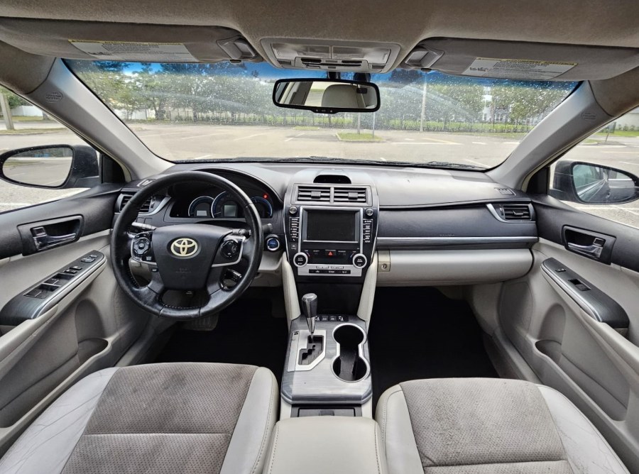 2012 Toyota Camry Hybrid 4dr Sdn XLE, available for sale in Longwood, Florida | Majestic Autos Inc.. Longwood, Florida 2012 Toyota Camry Hybrid 4dr Sdn XLE, available for sale in Longwood, Florida | Majestic Autos Inc.. Longwood, Florida
