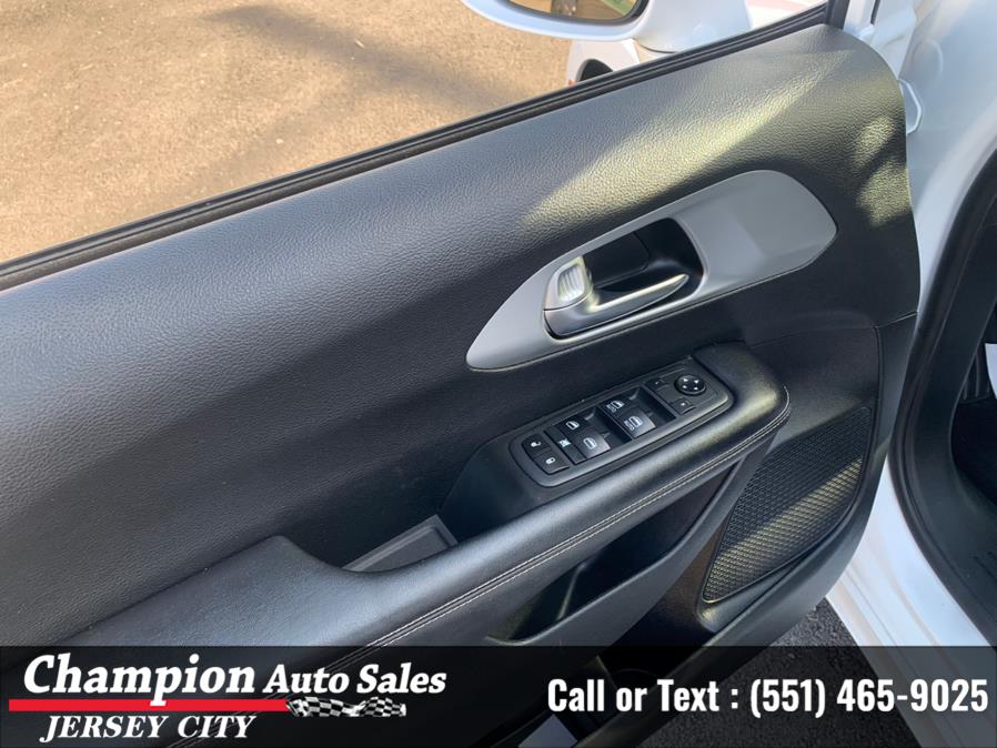 2020 Chrysler Pacifica Touring FWD, available for sale in Jersey City, New Jersey | Champion Auto Sales. Jersey City, New Jersey 2020 Chrysler Pacifica Touring FWD, available for sale in Jersey City, New Jersey | Champion Auto Sales. Jersey City, New Jersey