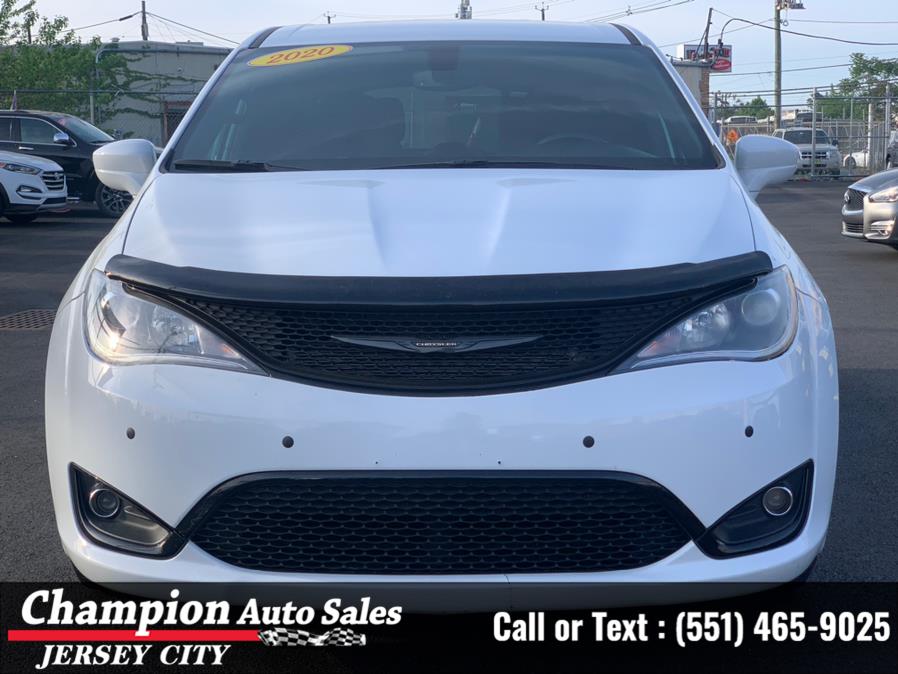2020 Chrysler Pacifica Touring FWD, available for sale in Jersey City, New Jersey | Champion Auto Sales. Jersey City, New Jersey 2020 Chrysler Pacifica Touring FWD, available for sale in Jersey City, New Jersey | Champion Auto Sales. Jersey City, New Jersey