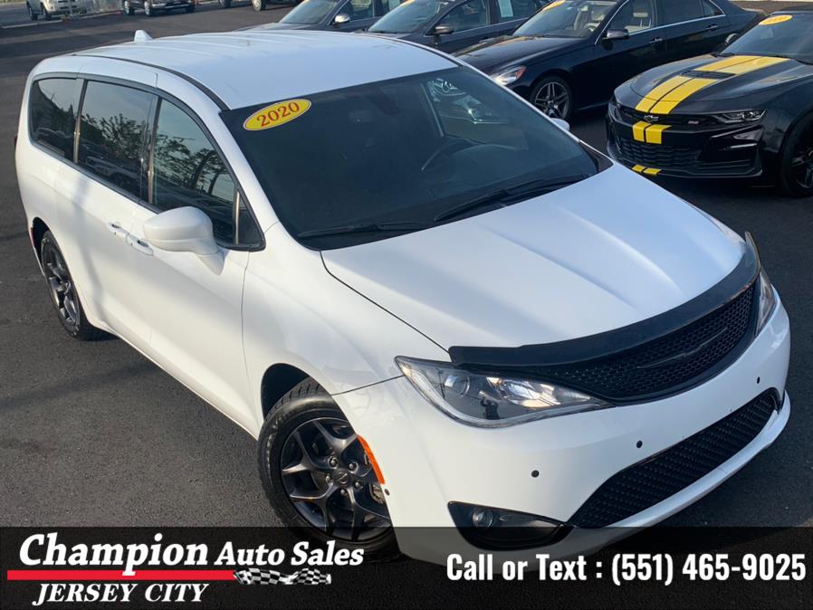 2020 Chrysler Pacifica Touring FWD, available for sale in Jersey City, New Jersey | Champion Auto Sales. Jersey City, New Jersey 2020 Chrysler Pacifica Touring FWD, available for sale in Jersey City, New Jersey | Champion Auto Sales. Jersey City, New Jersey