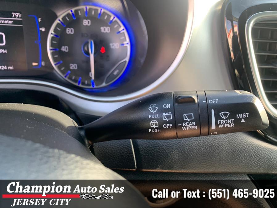 2020 Chrysler Pacifica Touring FWD, available for sale in Jersey City, New Jersey | Champion Auto Sales. Jersey City, New Jersey 2020 Chrysler Pacifica Touring FWD, available for sale in Jersey City, New Jersey | Champion Auto Sales. Jersey City, New Jersey