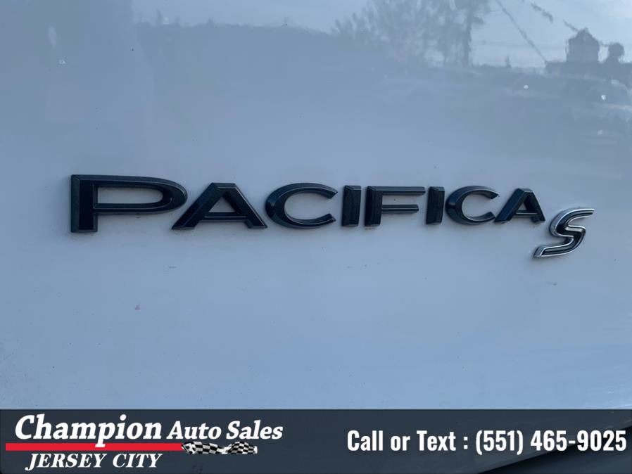 2020 Chrysler Pacifica Touring FWD, available for sale in Jersey City, New Jersey | Champion Auto Sales. Jersey City, New Jersey 2020 Chrysler Pacifica Touring FWD, available for sale in Jersey City, New Jersey | Champion Auto Sales. Jersey City, New Jersey