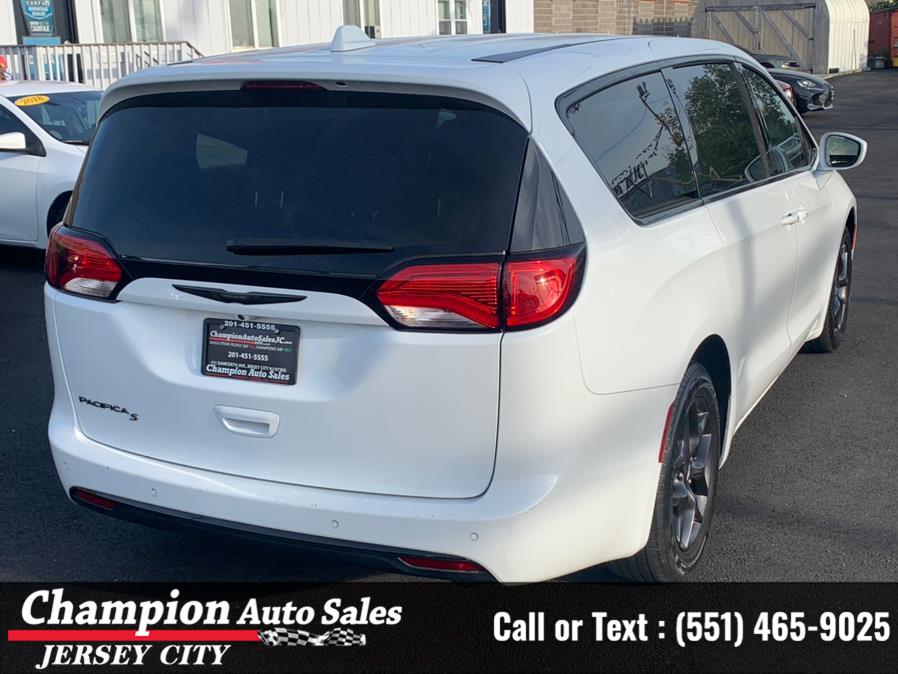 2020 Chrysler Pacifica Touring FWD, available for sale in Jersey City, New Jersey | Champion Auto Sales of JC. Jersey City, New Jersey 2020 Chrysler Pacifica Touring FWD, available for sale in Jersey City, New Jersey | Champion Auto Sales of JC. Jersey City, New Jersey
