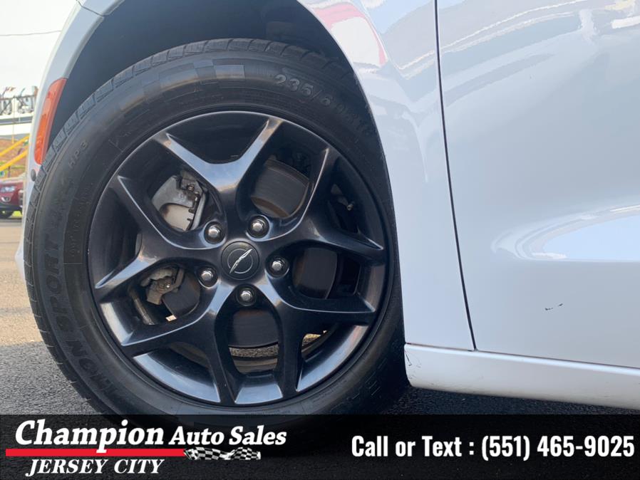 2020 Chrysler Pacifica Touring FWD, available for sale in Jersey City, New Jersey | Champion Auto Sales of JC. Jersey City, New Jersey 2020 Chrysler Pacifica Touring FWD, available for sale in Jersey City, New Jersey | Champion Auto Sales of JC. Jersey City, New Jersey