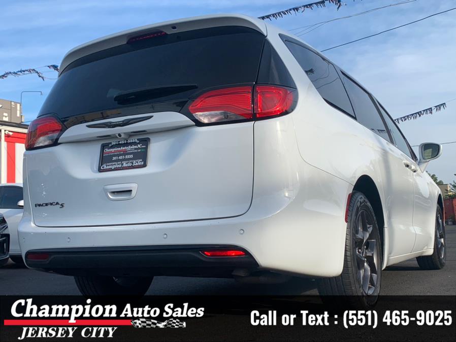2020 Chrysler Pacifica Touring FWD, available for sale in Jersey City, New Jersey | Champion Auto Sales of JC. Jersey City, New Jersey 2020 Chrysler Pacifica Touring FWD, available for sale in Jersey City, New Jersey | Champion Auto Sales of JC. Jersey City, New Jersey