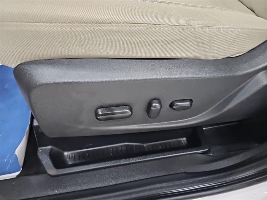 2017 Ford Escape SE 4WD, available for sale in West Haven, Connecticut | Auto Fair Inc.. West Haven, Connecticut 2017 Ford Escape SE 4WD, available for sale in West Haven, Connecticut | Auto Fair Inc.. West Haven, Connecticut