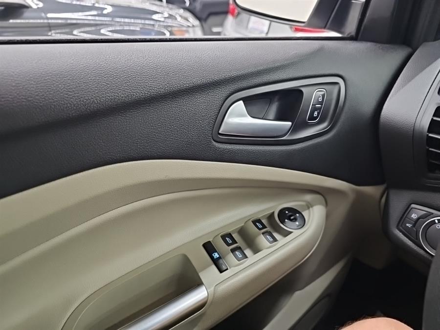 2017 Ford Escape SE 4WD, available for sale in West Haven, Connecticut | Auto Fair Inc.. West Haven, Connecticut 2017 Ford Escape SE 4WD, available for sale in West Haven, Connecticut | Auto Fair Inc.. West Haven, Connecticut
