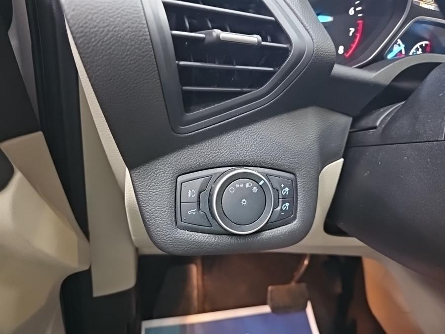 2017 Ford Escape SE 4WD, available for sale in West Haven, Connecticut | Auto Fair Inc.. West Haven, Connecticut 2017 Ford Escape SE 4WD, available for sale in West Haven, Connecticut | Auto Fair Inc.. West Haven, Connecticut