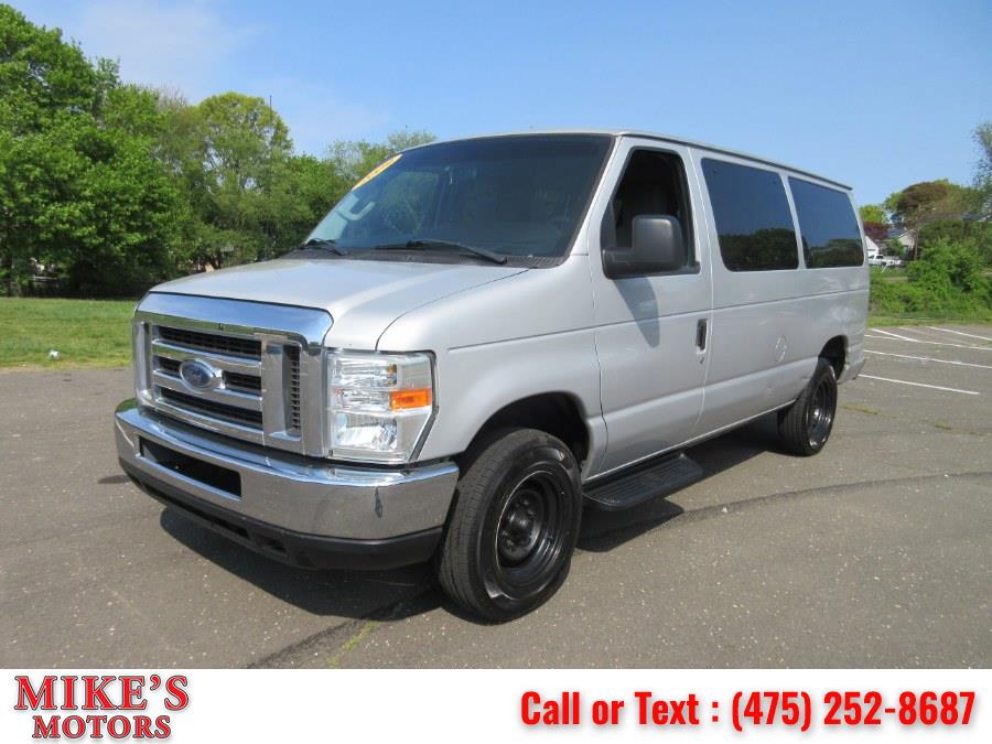 2009 Ford Econoline Wagon E-350 Super Duty XLT, available for sale in Stratford, Connecticut | Mike's Motors LLC. Stratford, Connecticut