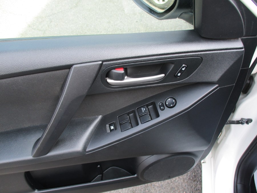 2013 Mazda Mazda3 4dr Sdn Auto i Sport, available for sale in Meriden, Connecticut | Cos Central Auto. Meriden, Connecticut 2013 Mazda Mazda3 4dr Sdn Auto i Sport, available for sale in Meriden, Connecticut | Cos Central Auto. Meriden, Connecticut
