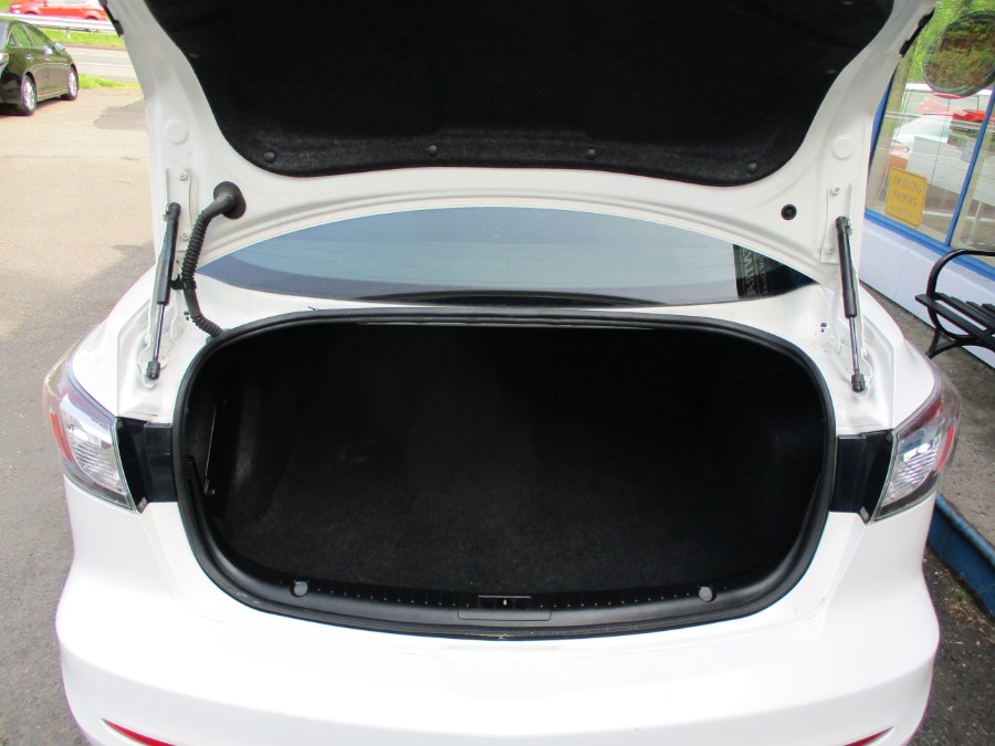 2013 Mazda Mazda3 4dr Sdn Auto i Sport, available for sale in Meriden, Connecticut | Cos Central Auto. Meriden, Connecticut 2013 Mazda Mazda3 4dr Sdn Auto i Sport, available for sale in Meriden, Connecticut | Cos Central Auto. Meriden, Connecticut