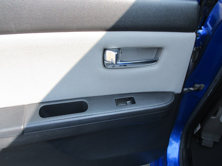 2010 Nissan Sentra 4dr Sdn I4 CVT 2.0 SR, available for sale in Meriden, Connecticut | Cos Central Auto. Meriden, Connecticut 2010 Nissan Sentra 4dr Sdn I4 CVT 2.0 SR, available for sale in Meriden, Connecticut | Cos Central Auto. Meriden, Connecticut