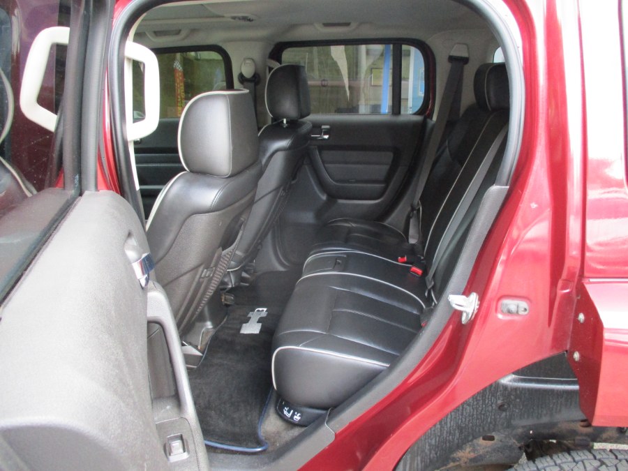 2009 HUMMER H3 4WD 4dr SUV Luxury, available for sale in Meriden, Connecticut | Cos Central Auto. Meriden, Connecticut 2009 HUMMER H3 4WD 4dr SUV Luxury, available for sale in Meriden, Connecticut | Cos Central Auto. Meriden, Connecticut